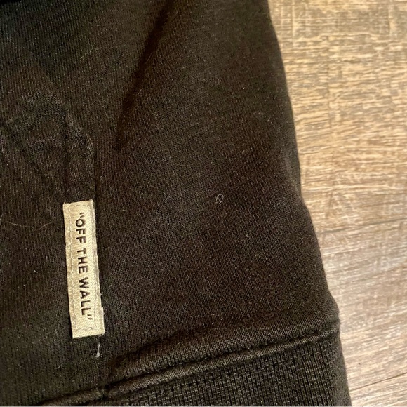 VANS Off the Wall Hoodie - Picture 2 of 9